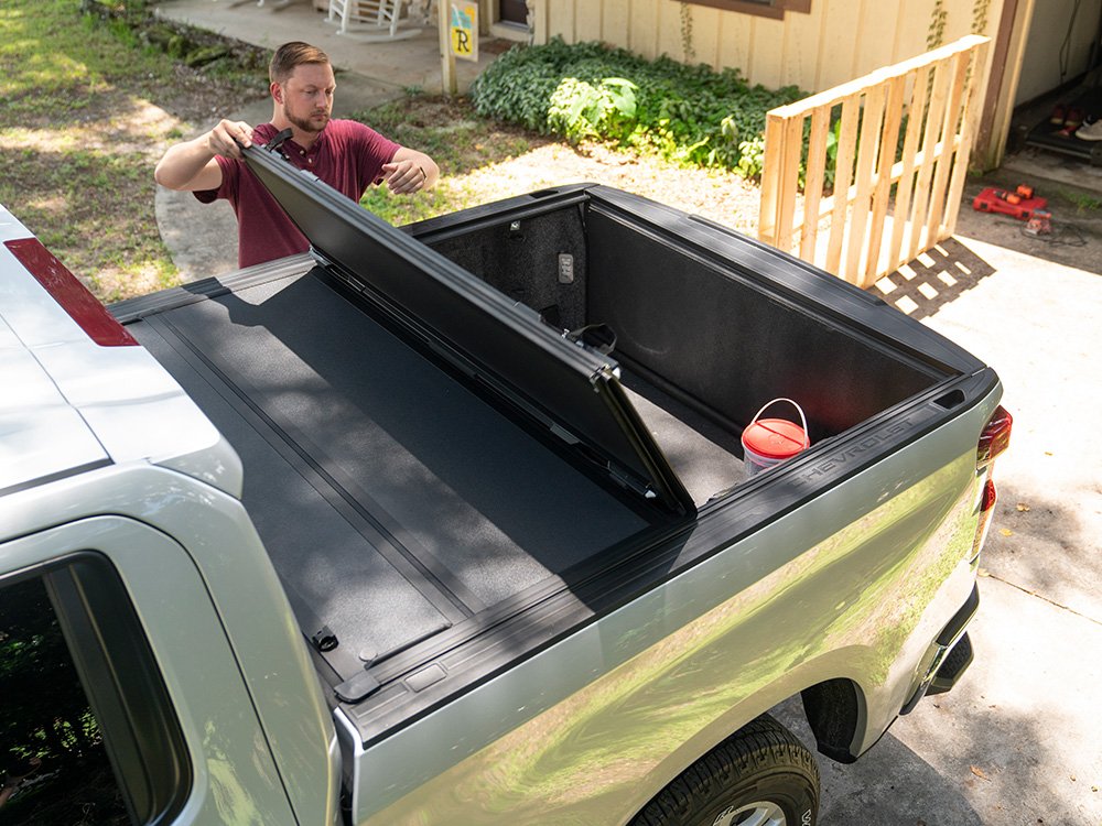 BakFlip MX4 compared to BakFlip G2 tonneau cover differences