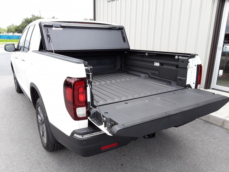 BakFlip MX4 Honda Ridgeline Tonneau Cover